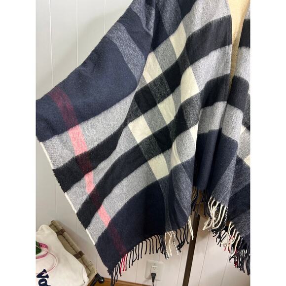 Burberry Check Cashmere and Wool Fringed Cape Poncho Wrap Shawl One Size - Picture 3 of 8
